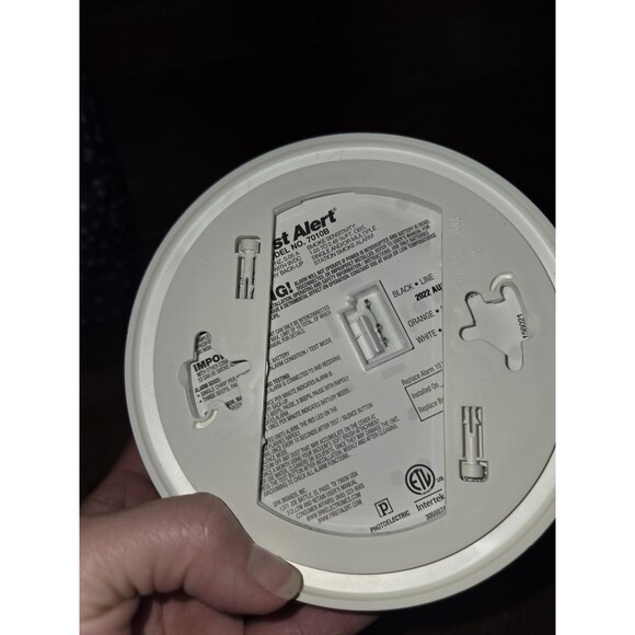 2 First Alert BRK Cat. 7010B AC Powered Hardwired Smoke Alarm Photo Electric B12 - Picture 9 of 10